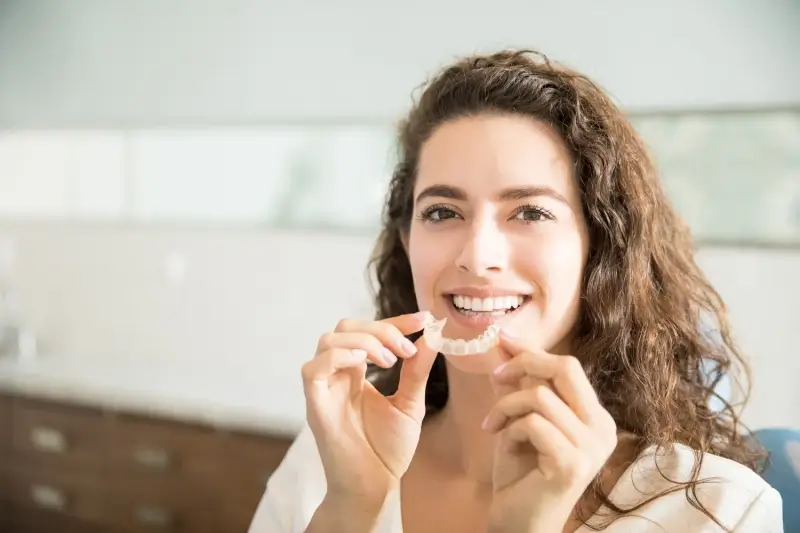 Nakładki Invisalign czy warto?
